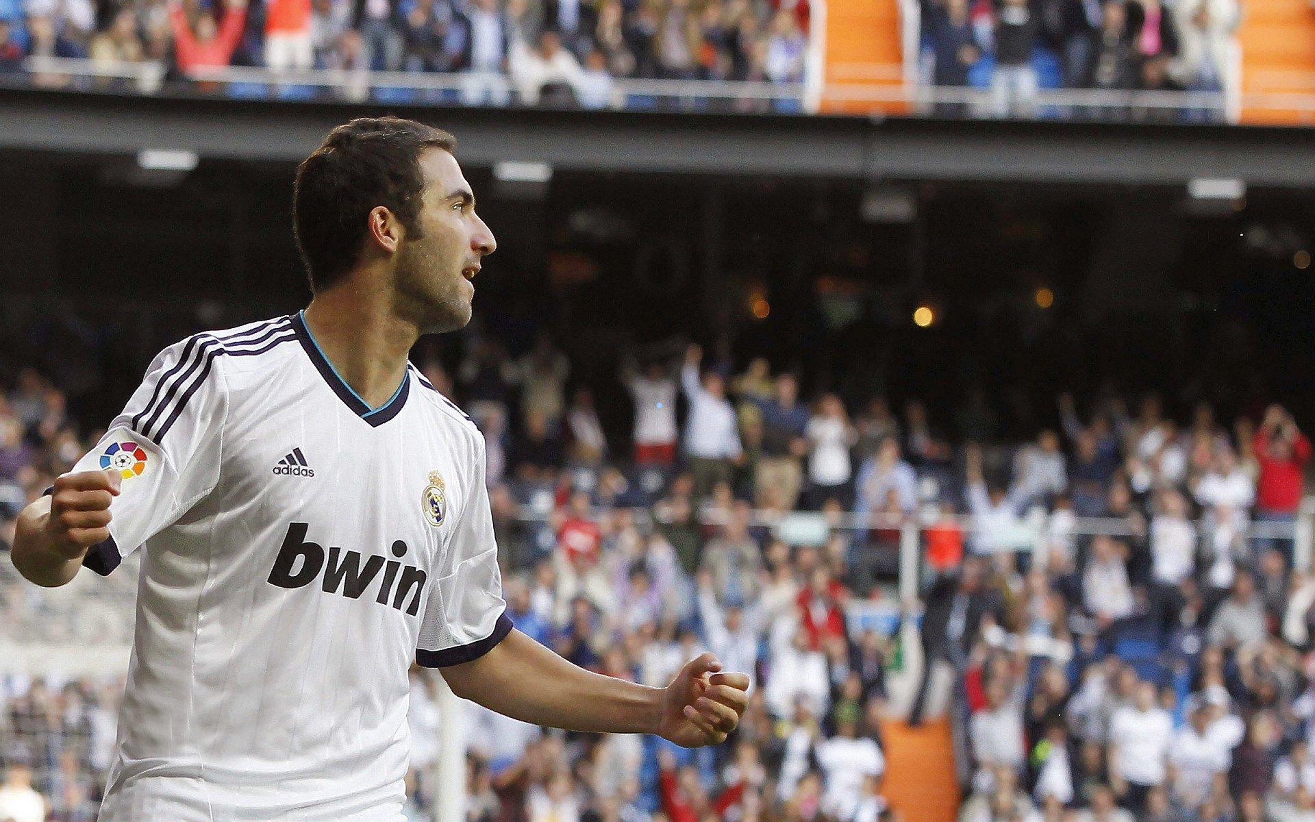 欧冠烽烟再起，西甲三强命运分野，皇马近八强，巴萨马竞背水一战